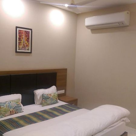 The Premier Hotel โกตา ภายนอก รูปภาพ